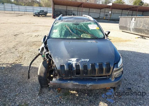 2018 Jeep Cherokee Latitude Plus Fwd z USA, uszkodzony, nr VIN 1C4PJLLB8JD597015